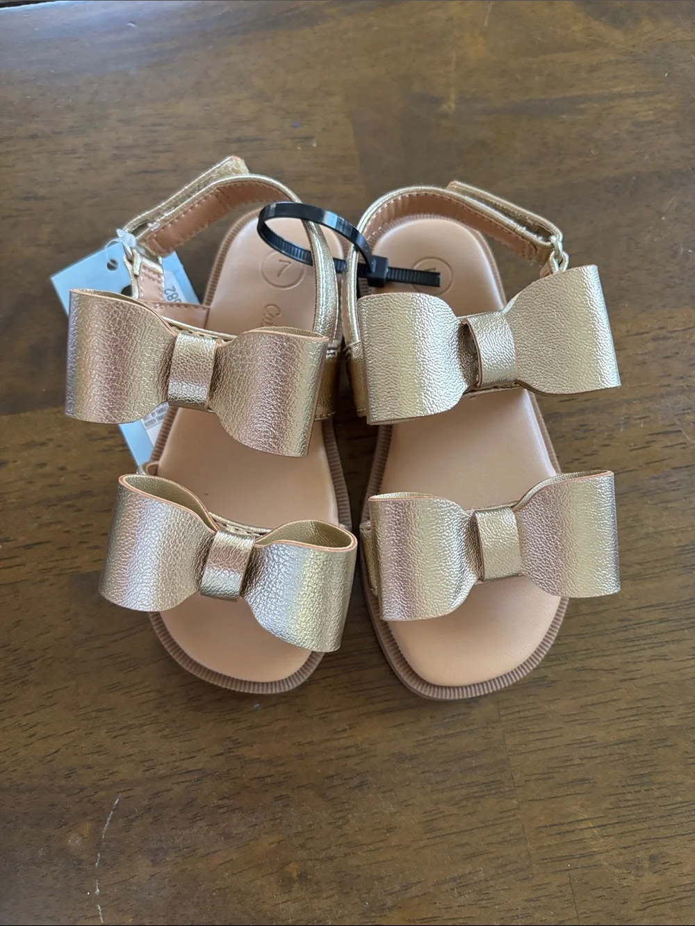 NWT Cat & Jack Gold Bow Sandals
